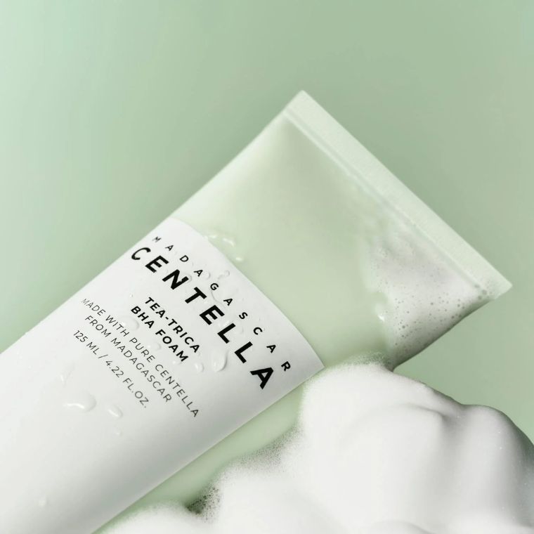 SKIN1004_Madagascar_Centella_Tea_Trica_Bha_Foam_125ml