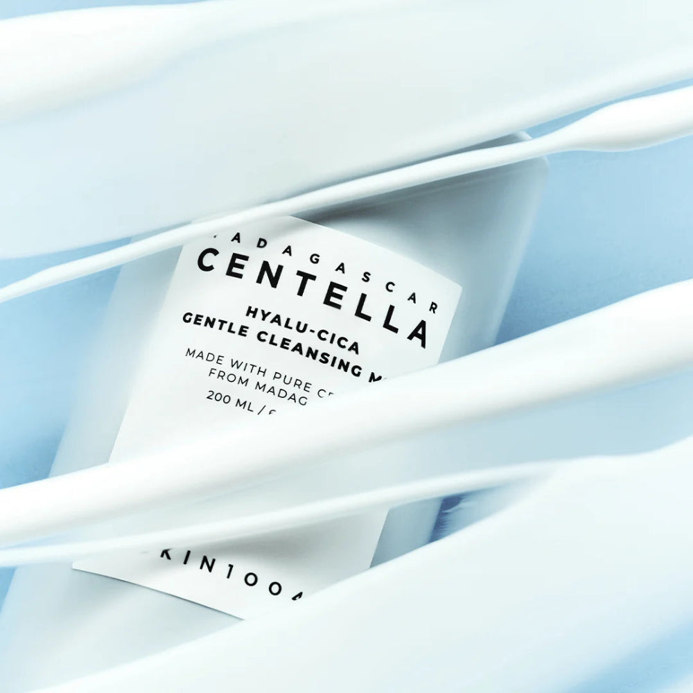 SKIN1004 Madagascar Centella Hyalu-Cica Gentle Cleansing Milk 200ml - Kosmetica